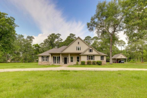 Airy Dayton Vacation Home with Deck and Private Yard!